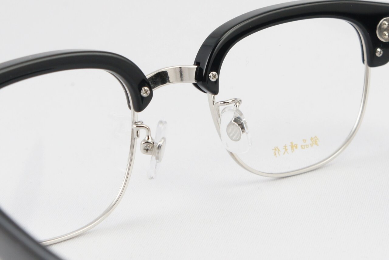 銘品晴夫作のブロウメガネ「ME-300」の鼻パッド