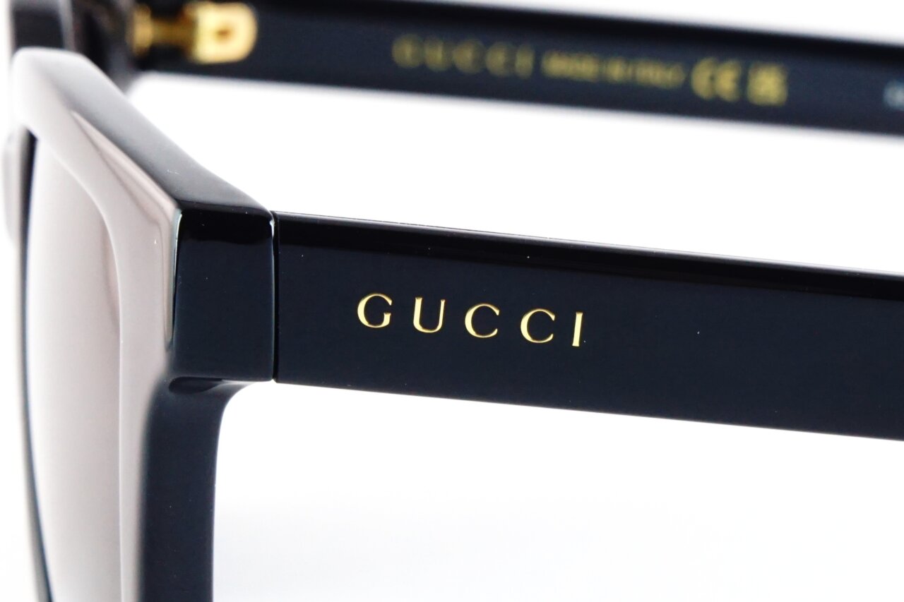 GUCCI　テキストロゴ