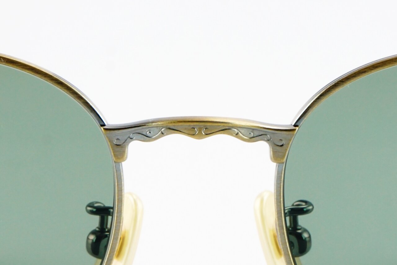 BOSTON CLUB「MORRIS IX」のブリッジ
