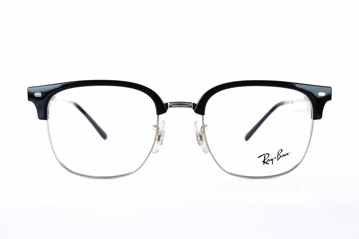 Ray-Ban（レイバン）のメガネ「NEW CLUBMASTER（RX7216）」のフロント