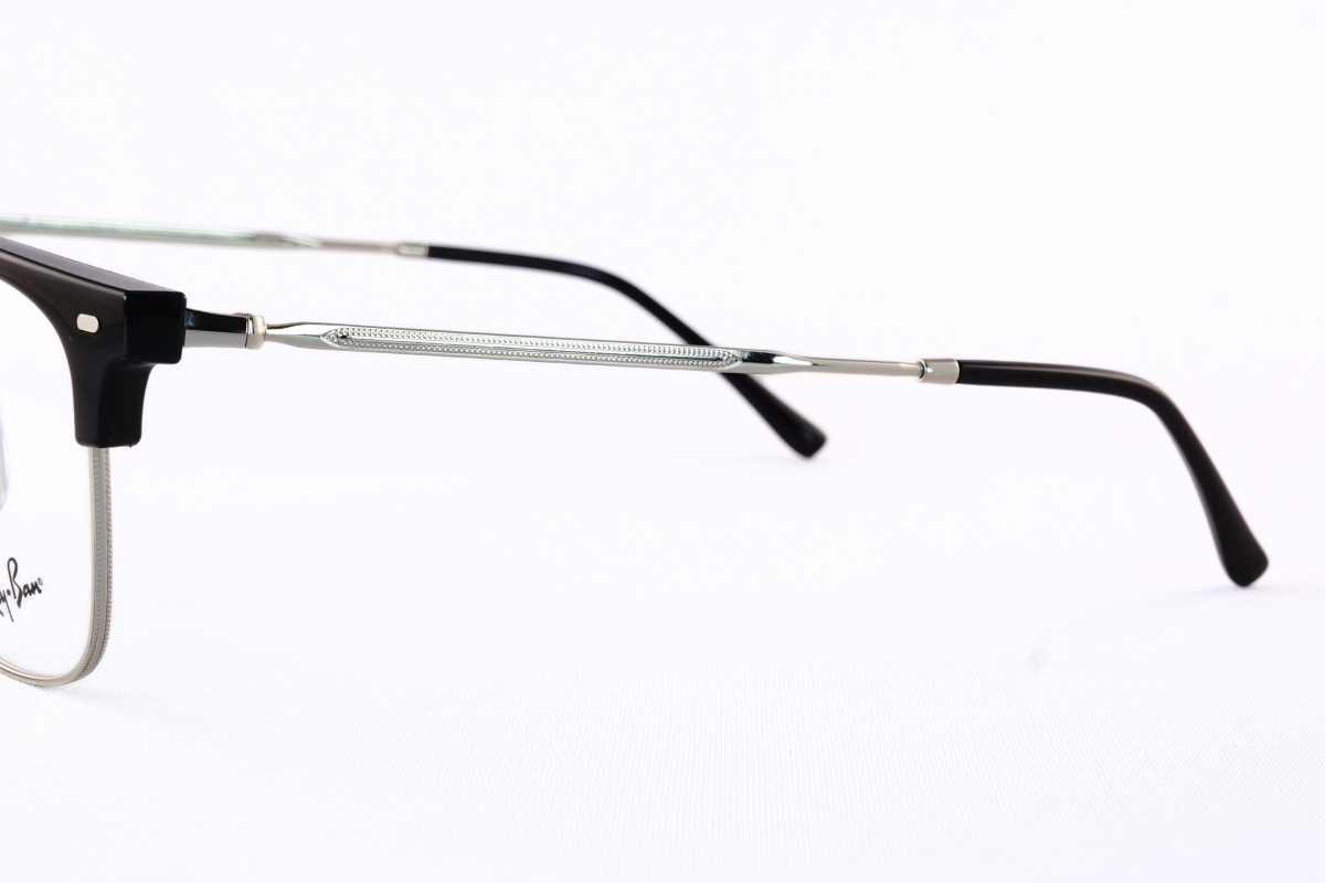 Ray-Ban（レイバン）のメガネ「NEW CLUBMASTER（RX7216）」のテンプル