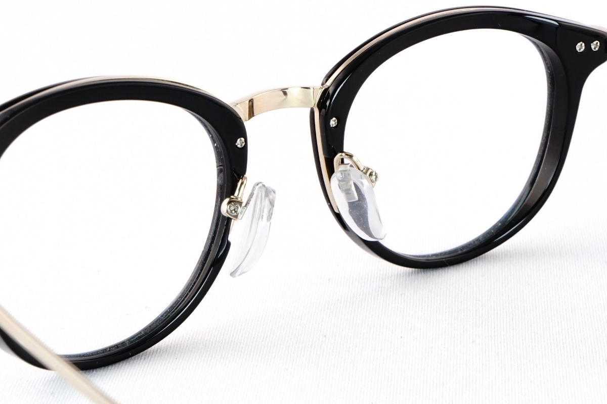 杉本圭ぼボストンメガネ「KS-108」の鼻パッド