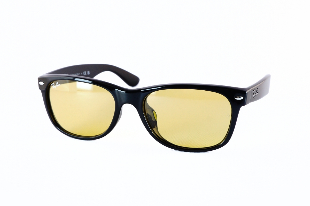 Ray-Ban「NEW WAYFARER/RB2132-F」601/R6