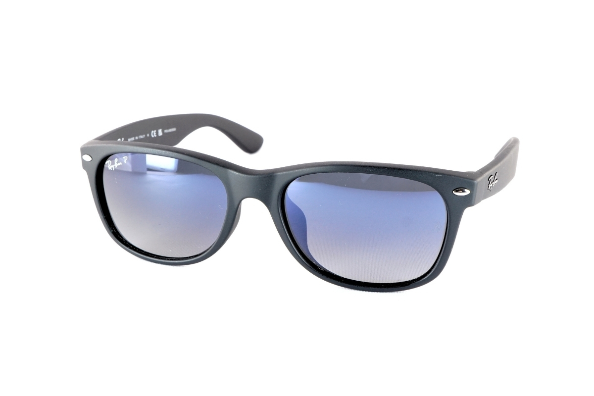 Ray-Ban「NEW WAYFARER/RB2132-F」601-S/78
