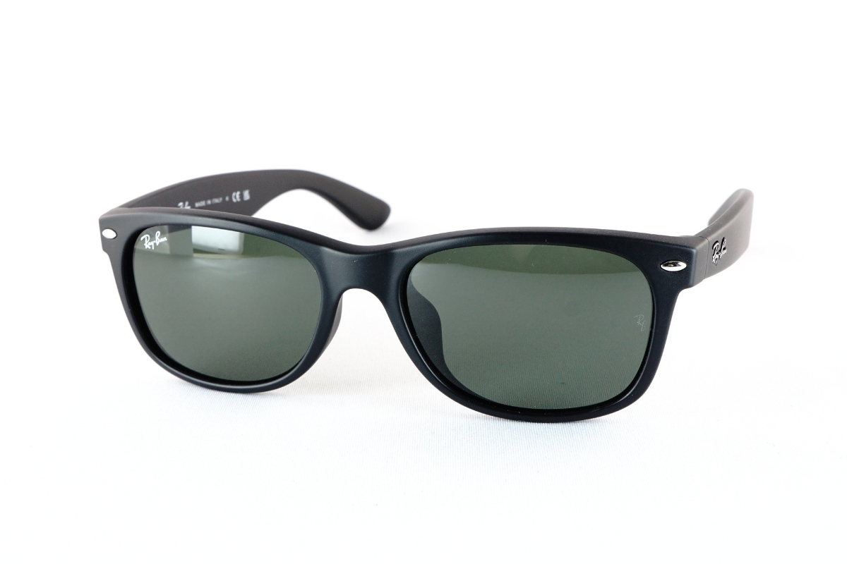 Ray-Ban「NEW WAYFARER/RB2132-F」622 
