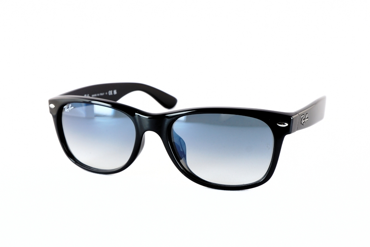 Ray-Ban「NEW WAYFARER/RB2132-F」