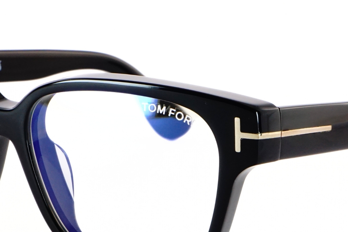トムフォードのメガネ「TF6071-D-B」のレンズ