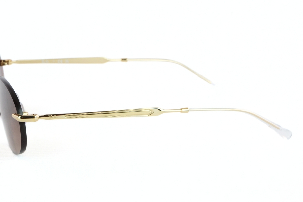 レイバンのリムレスサングラス「RB3767」のテンプル