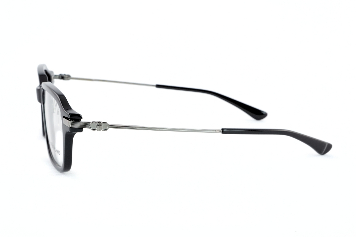 999.9×Salvatore Ferragamoのスクエアメガネ「SF9021」のテンプル