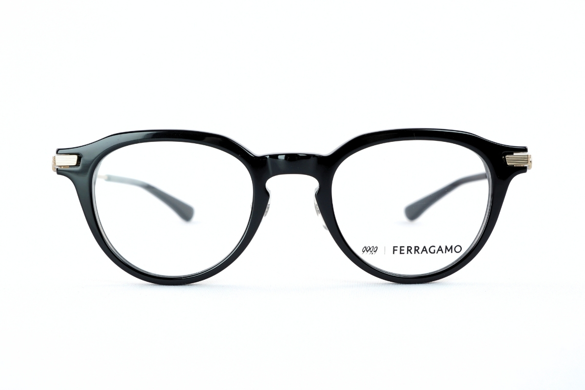 999.9×Salvatore Ferragamo「SF9020」のフロント