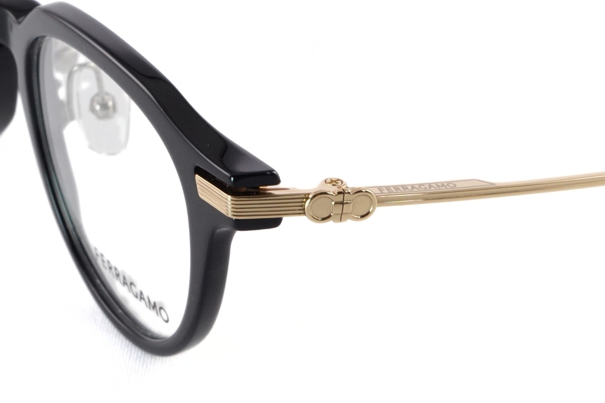 999.9×Salvatore Ferragamo「SF9020」のガンチーニ