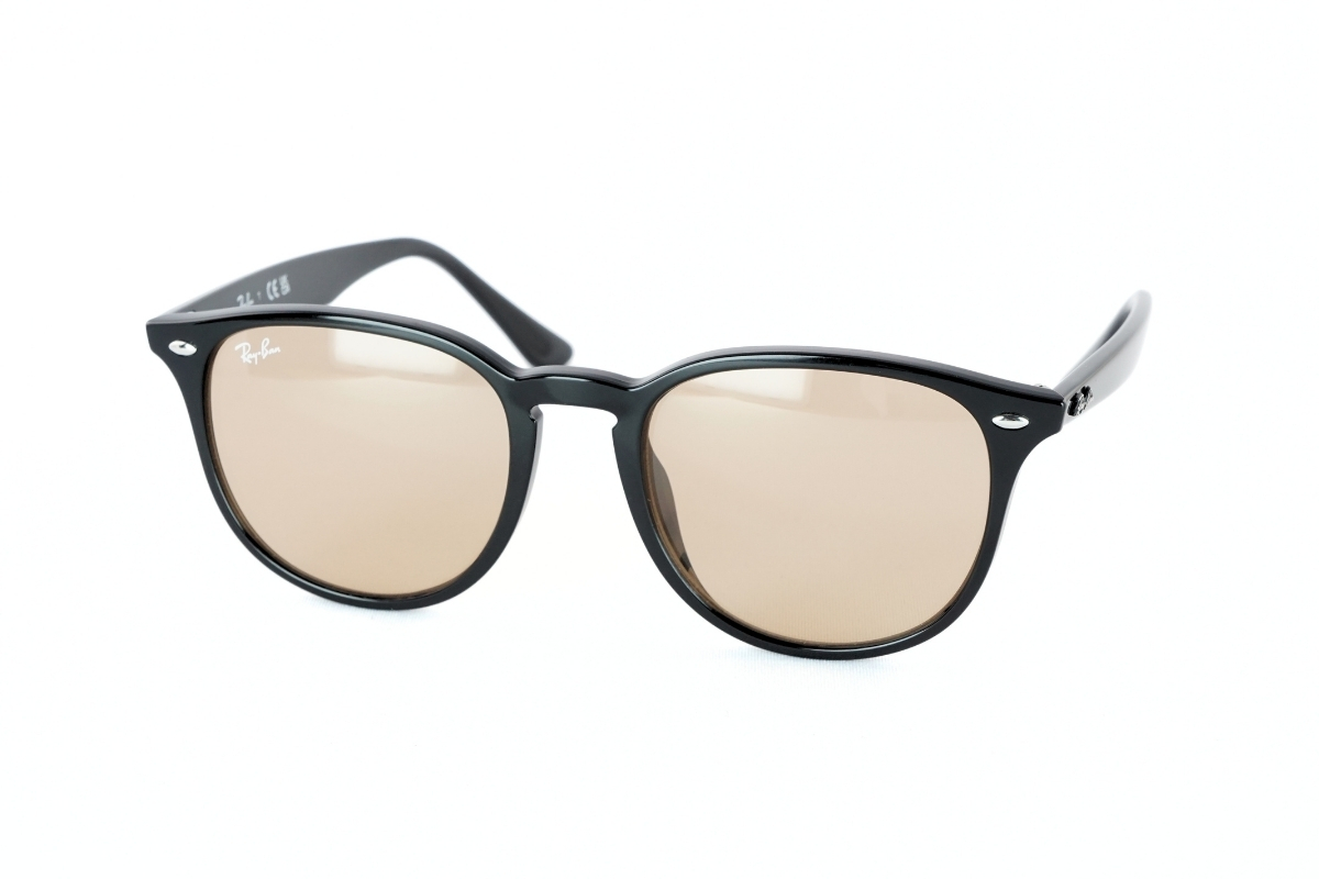Ray-Ban「RB4259-F」601/93