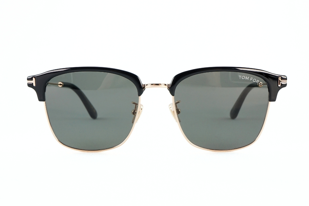 TOM FORDのサングラス「TF1242-K」のフロント
