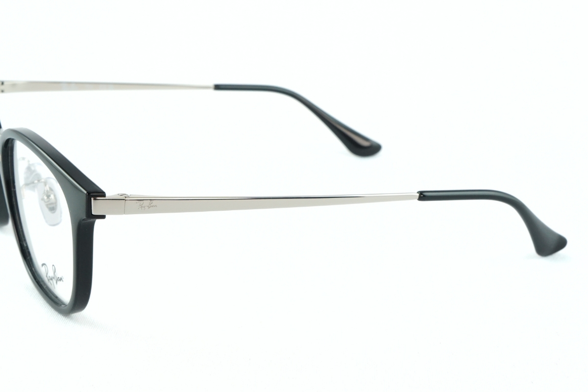 Ray-Banのウェリントンメガネ「RX7247D」のテンプル