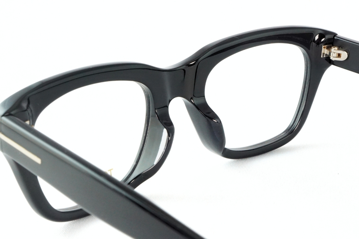 TOM FORD「TF5178-F」の鼻パッド