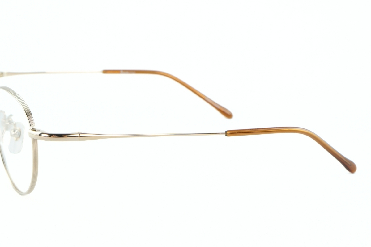 Zparts「Z-138」のテンプル